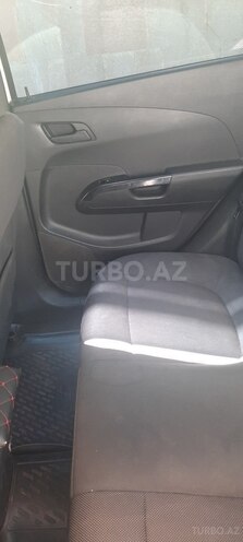 Chevrolet Aveo-5