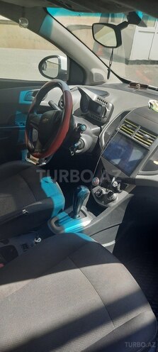 Chevrolet Aveo-12