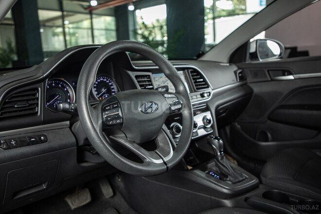 Hyundai Avante-10