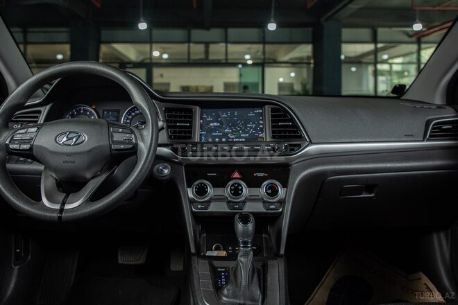 Hyundai Avante-18