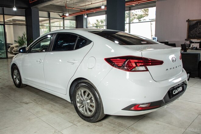 Hyundai Avante-31