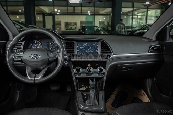 Hyundai Avante-16