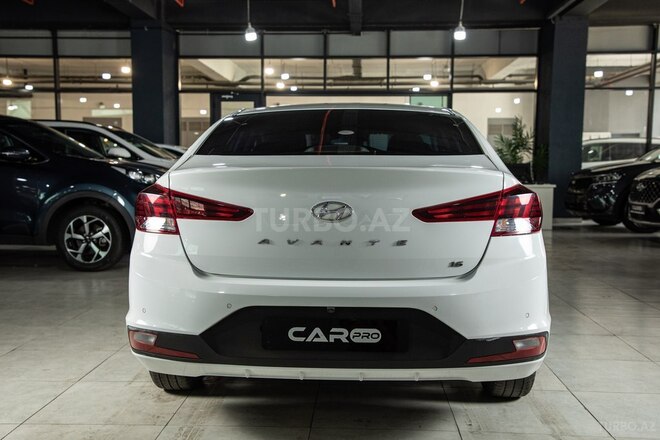 Hyundai Avante-26