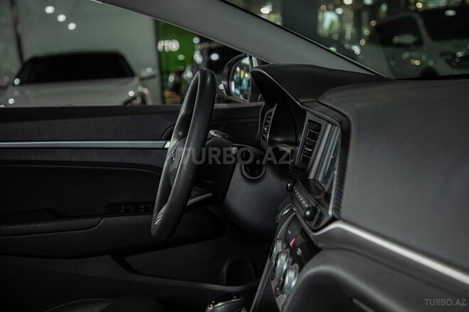 Hyundai Avante-23