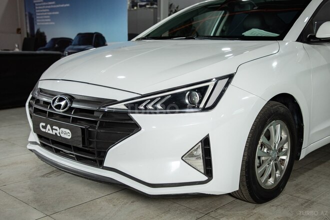 Hyundai Avante-3