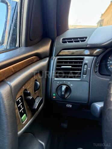Mercedes E 320 2000, 289,000 km - 3.2 l - Sumqayıt