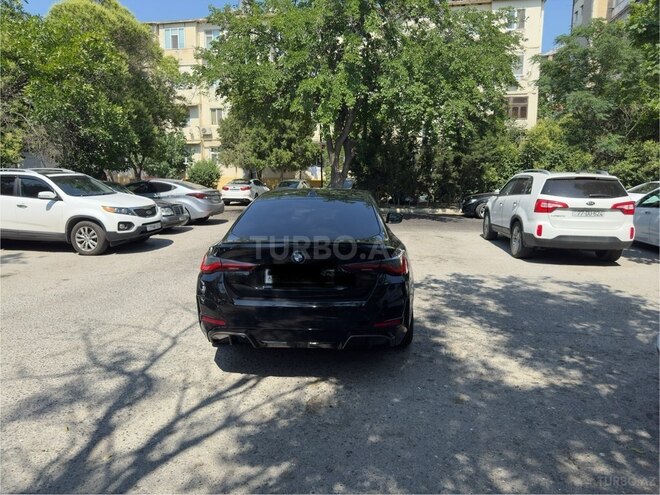 BMW i4-2