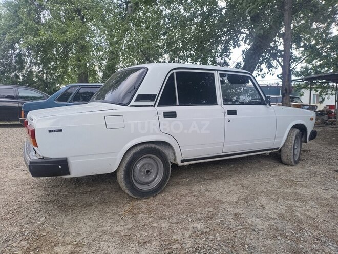 LADA (VAZ) 2107 2000, 95,000 km - 1.6 l - Quba