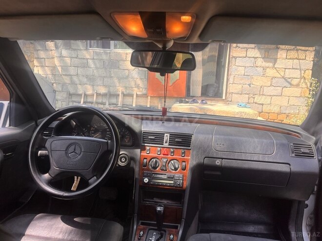 Mercedes C 200 1995, 428,000 km - 2.0 l - Bakı