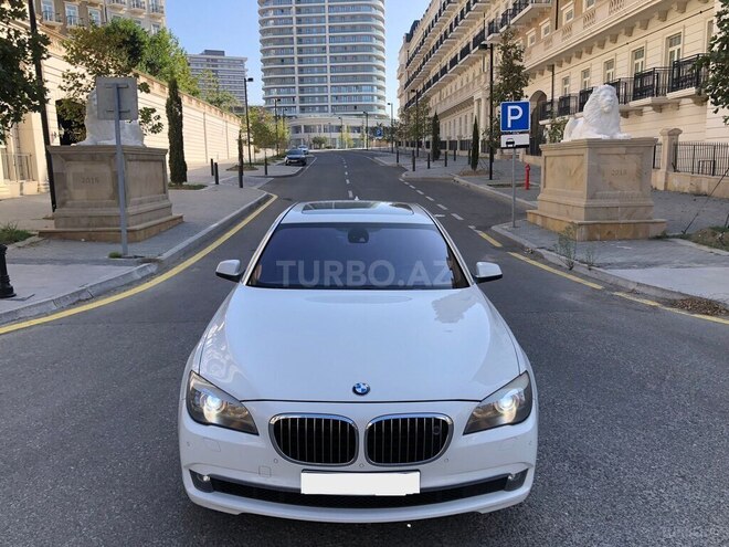 BMW 750 2009, 137,000 km - 4.4 л - Bakı