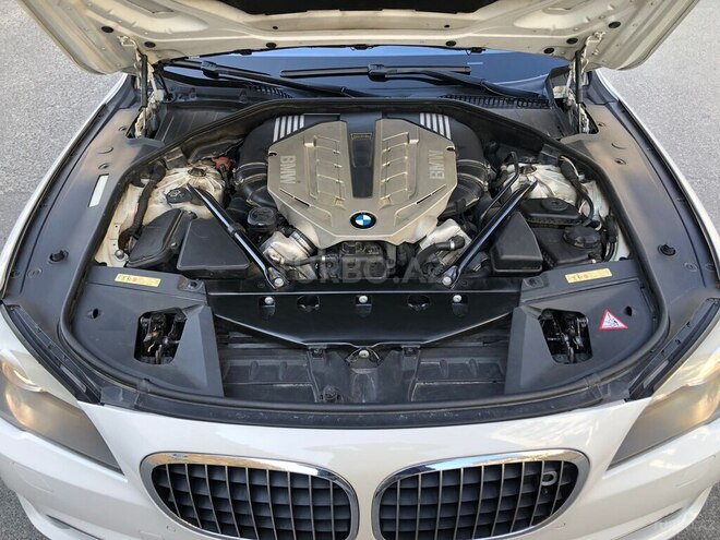 BMW 750 2009, 137,000 km - 4.4 л - Bakı