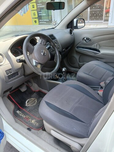Nissan Sunny-6