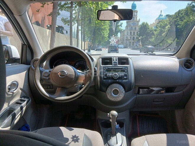Nissan Sunny-4