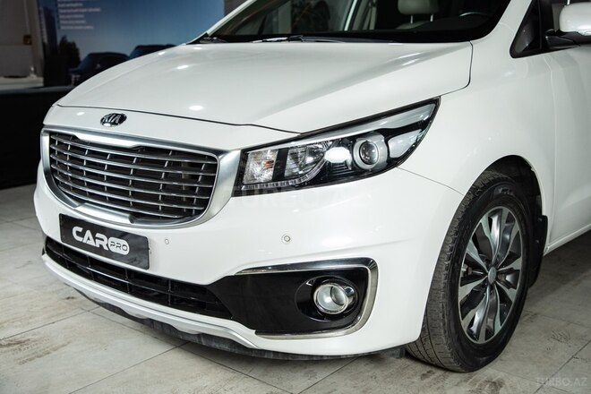 Kia Carnival-3