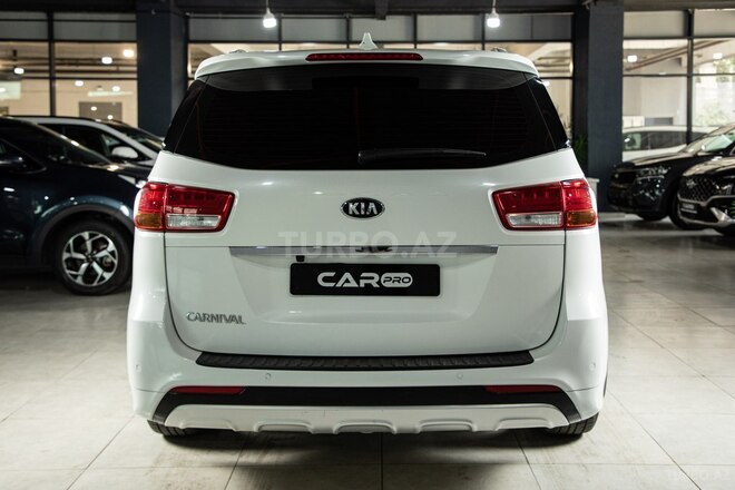 Kia Carnival-34