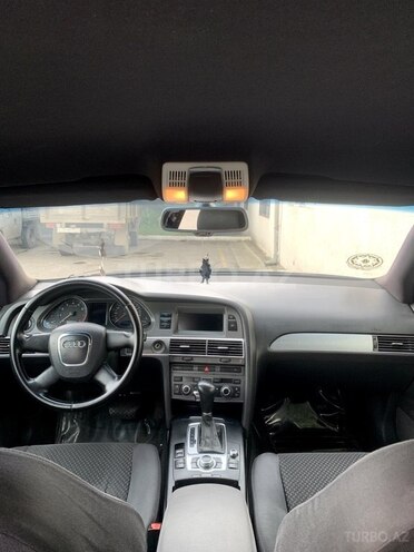 Audi A6 2006, 298,900 km - 2.4 l - Quba