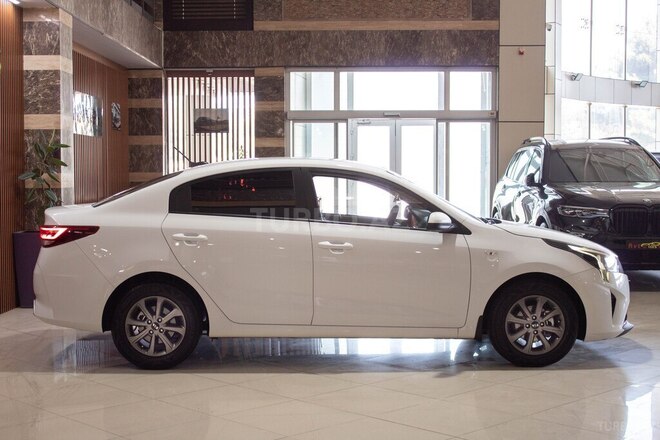 Kia Rio 2021, 65,000 km - 1.6 l - Bakı