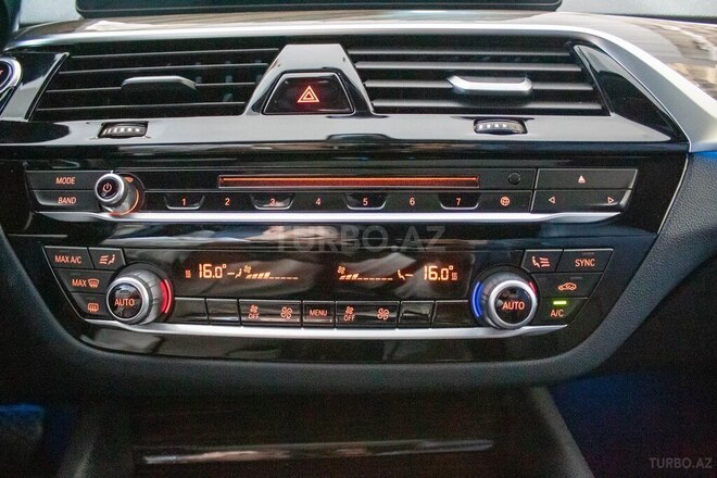 BMW 520 2017, 150,000 km - 2.0 l - Bakı