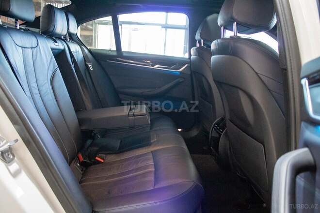 BMW 520 2017, 150,000 km - 2.0 l - Bakı