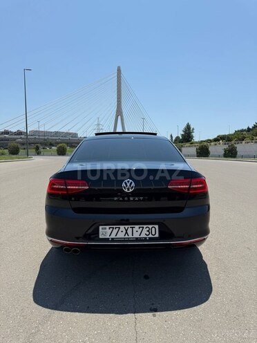 Volkswagen Passat 2018, 129,000 km - 1.8 l - Bakı
