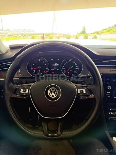 Volkswagen Passat 2018, 129,000 km - 1.8 l - Bakı