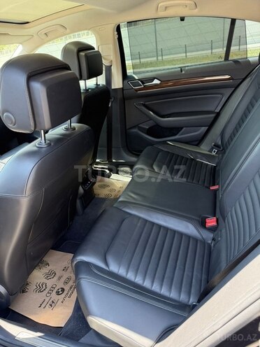 Volkswagen Passat 2018, 129,000 km - 1.8 l - Bakı