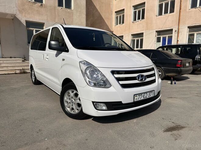 Hyundai H-1 2014, 200,000 km - 2.5 l - Bakı