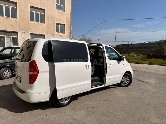 Hyundai H-1 2014, 200,000 km - 2.5 l - Bakı