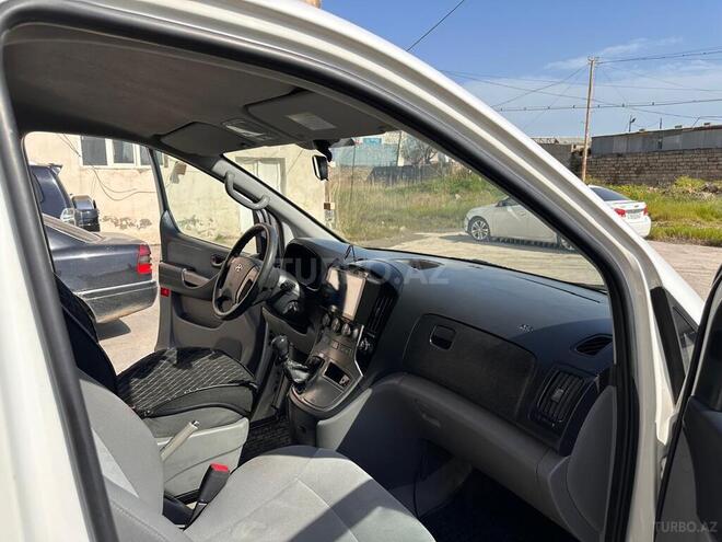 Hyundai H-1 2014, 200,000 km - 2.5 l - Bakı