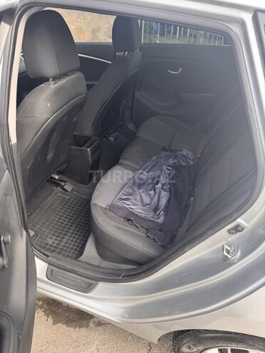 Hyundai i30 2014, 240,000 km - 1.4 л - Qəbələ