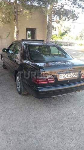 Mercedes E 220 d 2001, 382,000 km - 2.2 l - Bakı