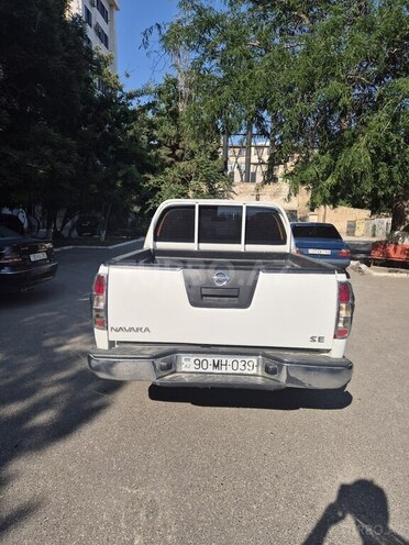 Nissan Navara 2011, 240,000 km - 2.5 l - Bakı