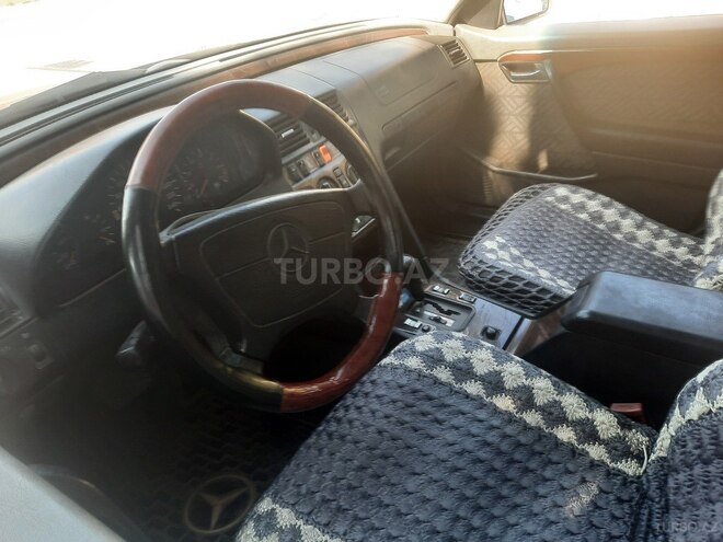 Mercedes C 220 1995, 300,000 km - 2.2 l - Bakı