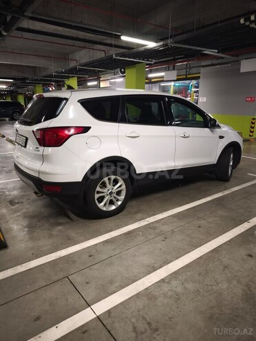 Ford Escape-2