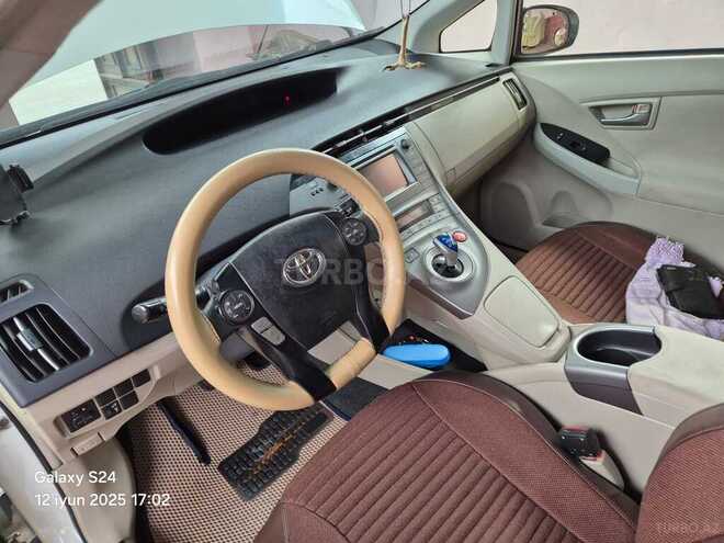 Toyota Prius 2015, 262,323 km - 1.8 л - Mingəçevir