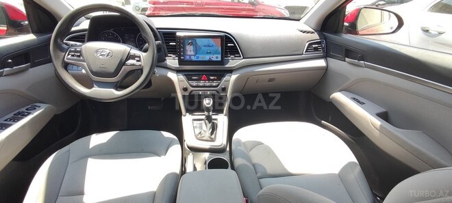 Hyundai Elantra-6