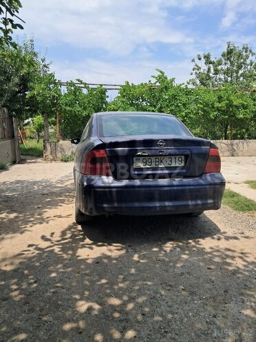 Opel Vectra 1999, 350,000 km - 1.8 l - Mingəçevir