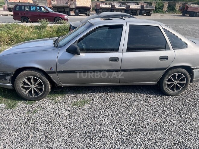 Opel Vectra 1994, 250,000 km - 2.0 l - İsmayıllı