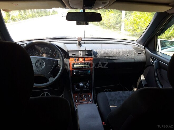 Mercedes C 200 1998, 179,960 km - 2.0 l - Zaqatala