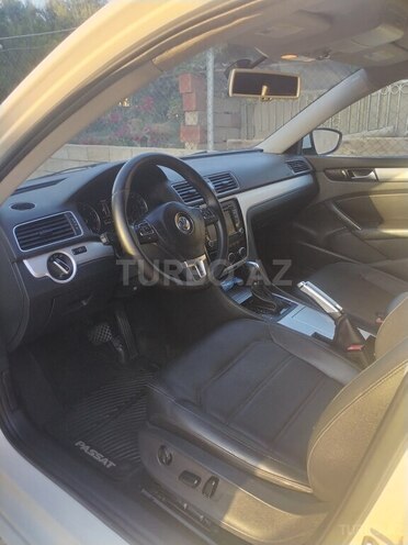 Volkswagen Passat 2011, 207,000 km - 2.5 l - Bakı