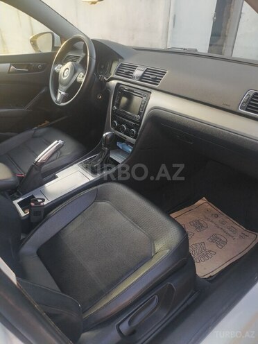 Volkswagen Passat 2011, 207,000 km - 2.5 l - Bakı