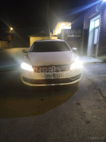 Volkswagen Passat 2011, 207,000 km - 2.5 l - Bakı