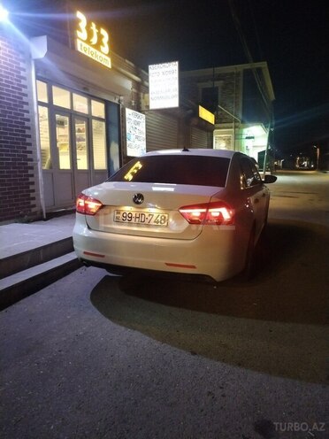 Volkswagen Passat 2011, 207,000 km - 2.5 l - Bakı