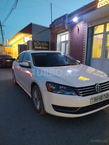 Volkswagen Passat 2011, 207,000 km - 2.5 l - Bakı