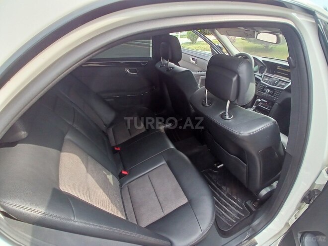 Mercedes E 200 2010, 225,123 km - 1.8 l - Bərdə