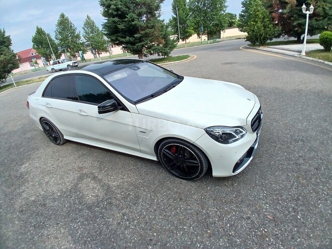 Mercedes E 200 2010, 225,123 km - 1.8 l - Bərdə