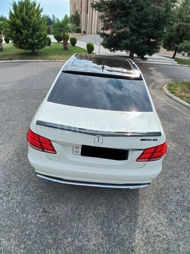 Mercedes E 200 2010, 225,123 km - 1.8 l - Bərdə