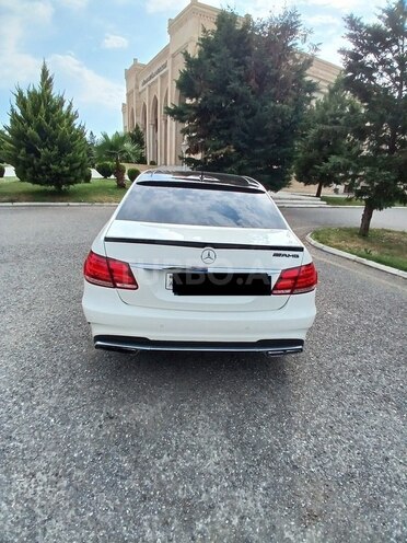Mercedes E 200 2010, 225,123 km - 1.8 l - Bərdə