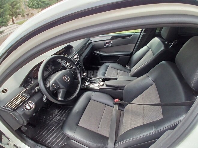 Mercedes E 200 2010, 225,123 km - 1.8 l - Bərdə