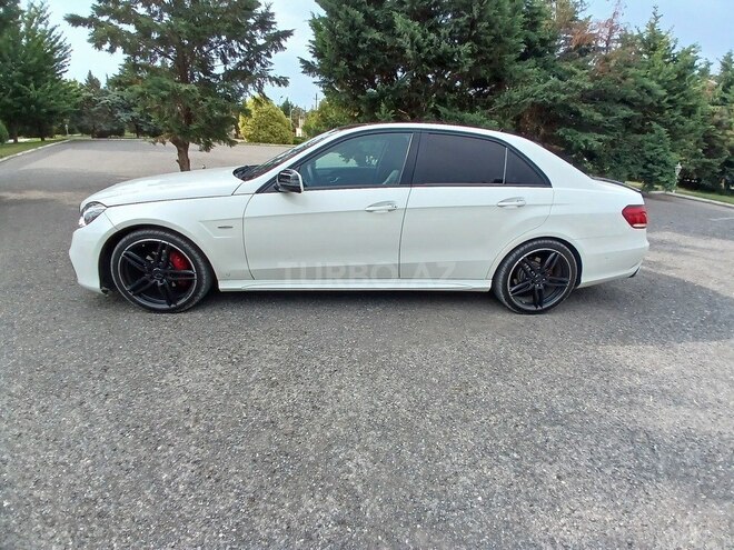 Mercedes E 200 2010, 225,123 km - 1.8 l - Bərdə